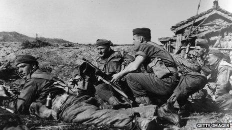 Soldiers of the Argyll and Sutherland Highlanders in the Korean War