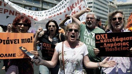 Greek teachers protesting in Athens, 11 Jul 13