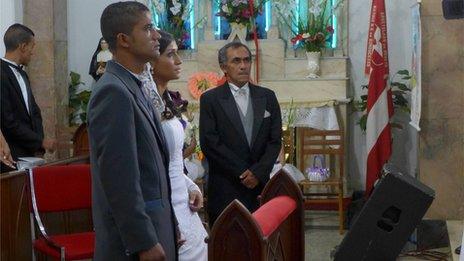 Francisco Oliveira and Tainá Ferreira at their wedding ceremony