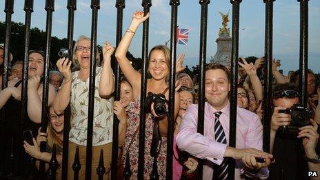 Crowds outside the gates of Buckingham Palace