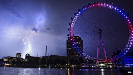 Lightning strikes near the London Eye