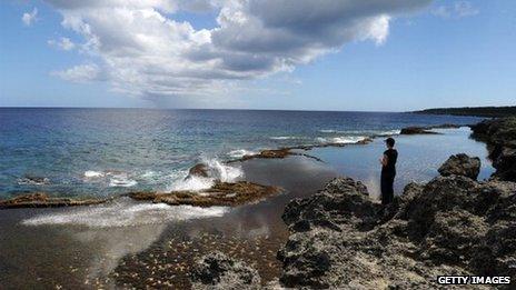 Blowholes and rock pools near Ha'akame