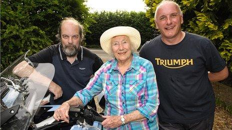 L-R: Medwyn Parry, Dame Vera Lynn, Dougie Bancroft