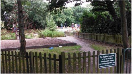 Saumarez Park playground