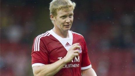 Aberdeen midfielder Barry Robson