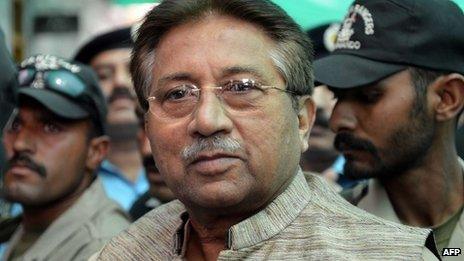 In this photograph taken on April 20, 2013, former Pakistani president Pervez Musharraf (C) is escorted by soldiers as he arrives at an anti-terrorism court in Islamabad.