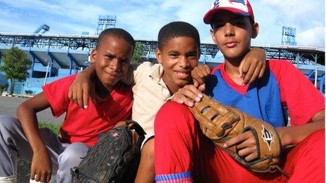 Children outside Industriales' stadium