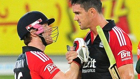 Eoin Morgan (left) and Kevin Pietersen