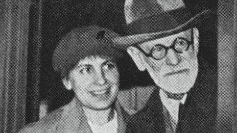 Anna and Sigmund Freud arriving in Paris in 1938 after escaping from Nazi-occupied Austria