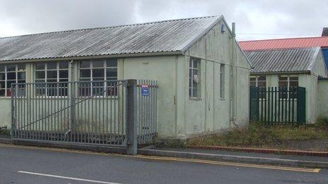 Ysgol Gynradd Gymraeg Lon Las in its current state