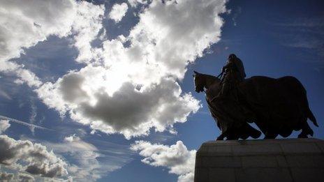 Robert the Bruce statue at Bannockburn