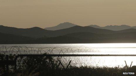 The Imjin River separates North Korea (top) and the South in this picture taken from the South in Paju, north of Seoul (16 September 2013)