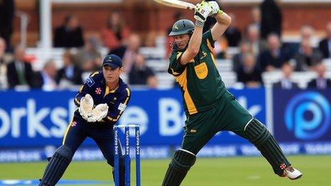 Glamorgan take on Nottinghamshire in YB40 final