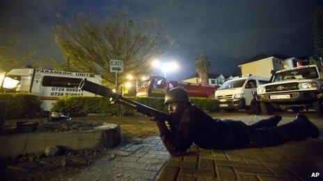 Armed Kenyan police officer outside the Westgate Mall, Nairobi (21 September)