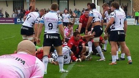 Jersey score a try against Bedford