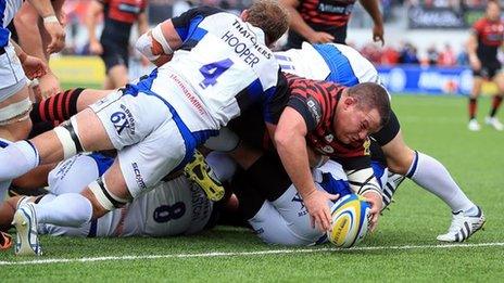 Matt Stevens scores a tries for Saracens