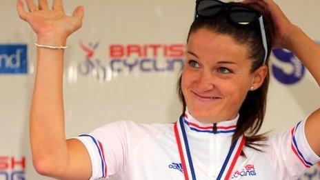 Lizzie Armitstead celebrates winning the British national title in 2013