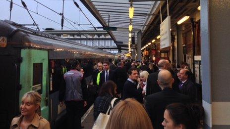 Delayed commuters, Ipswich Railway Station