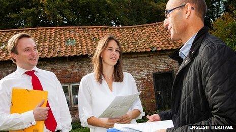 English Heritage volunteers