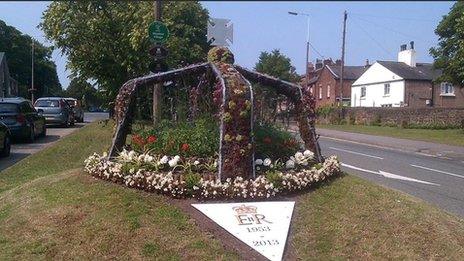 Woolton crown flower display