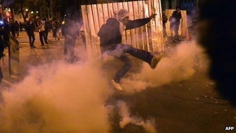 Protesters in Rio de Janeiro (15 October 2013)