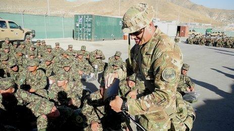 Australian instructor teaching Afghan recruits (pic: David Loyn)