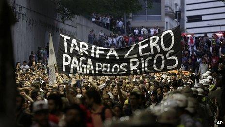 Protesters march in Sao Paulo. 25 Oct 2013