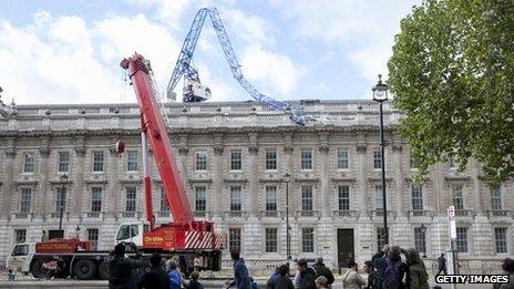 Crane on cabinet office