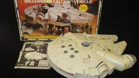 Star Wars memorabilia to be auctioned