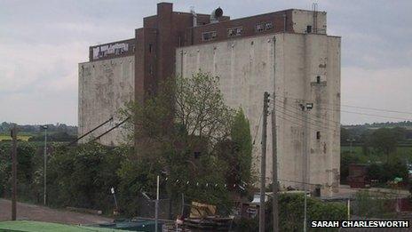 Water Eaton Grain Silo