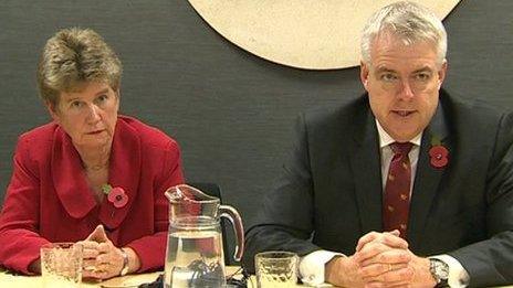 Finance Minister Jane Hutt and First Minister Carwyn Jones