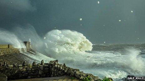 This photo shows the sea at Porthcawl