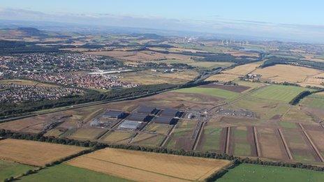 Cluny Bond warehousing complex under construction