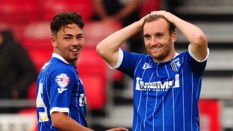 Bradley Dack (l) and Charlie Lee