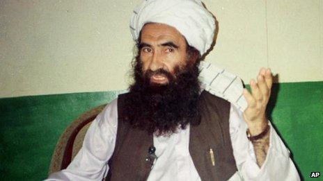 Jalaluddin Haqqani speaks in an interview on 22 August 1998 in Miranshah, Pakistan.