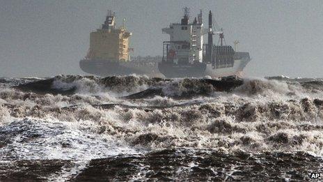 Tankers are battered by gale winds and big waves off Cagliari. Photo: 18 November 2013