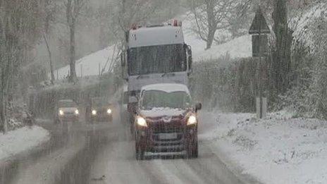 Snow on the A494 road between Bala and Corwen