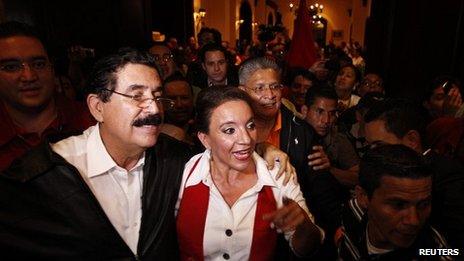 The presidential candidate Xiomara Castro, alongside her husband, the ousted president Manuel Zelaya.