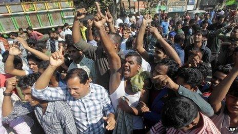 BNP supporters protest in Dhaka (26 November, 2013)