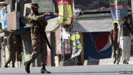 Pakistani soldiers in Rawalpindi (November 2013)