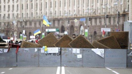 Barricade in central Kiev, 2 December