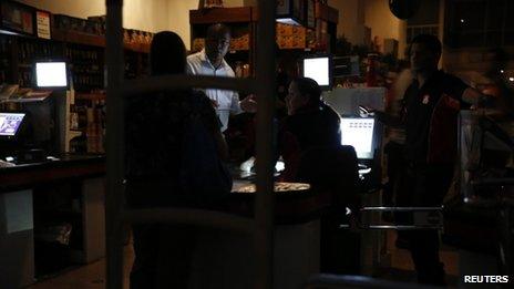 Caracas store plunged into darkness. 3 Dec 2013