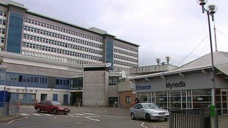 Ysbyty Athrofaol Caerdydd