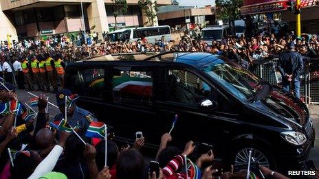 Nelson Mandela funeral cortege passes through Pretoria