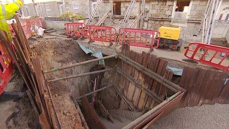 Underground mine shaft workings