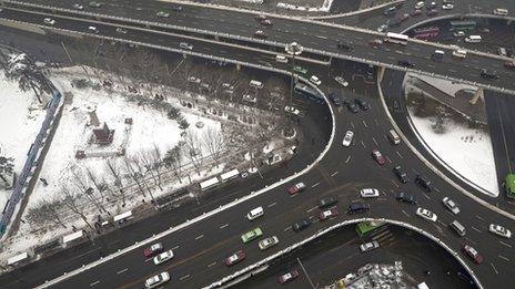 Mao statue surrounded by roads in Zhengzhou City, Henan Province, January 2008