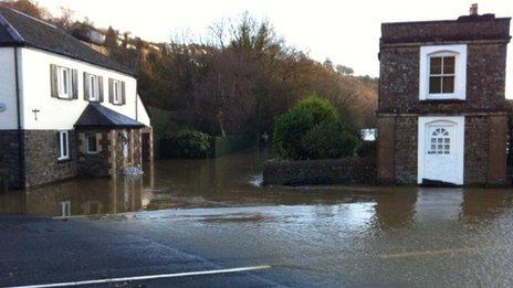 Flooding in Taddiport