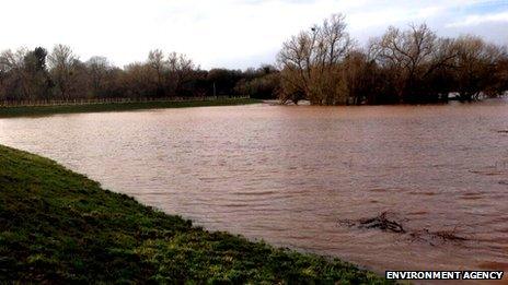 Kempsey field under water