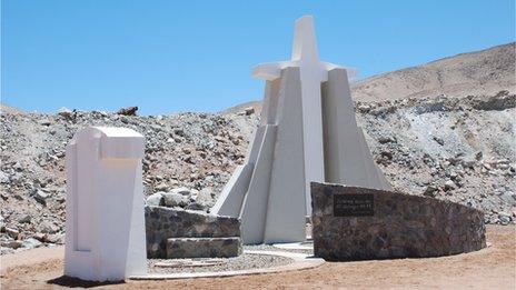 Monument at the San Jose mine