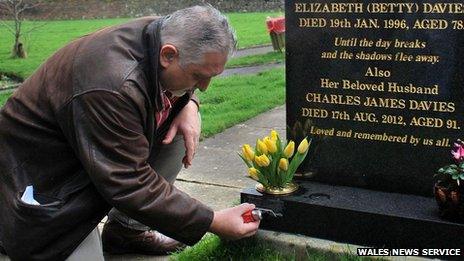 Joe Davies at his father's graveside